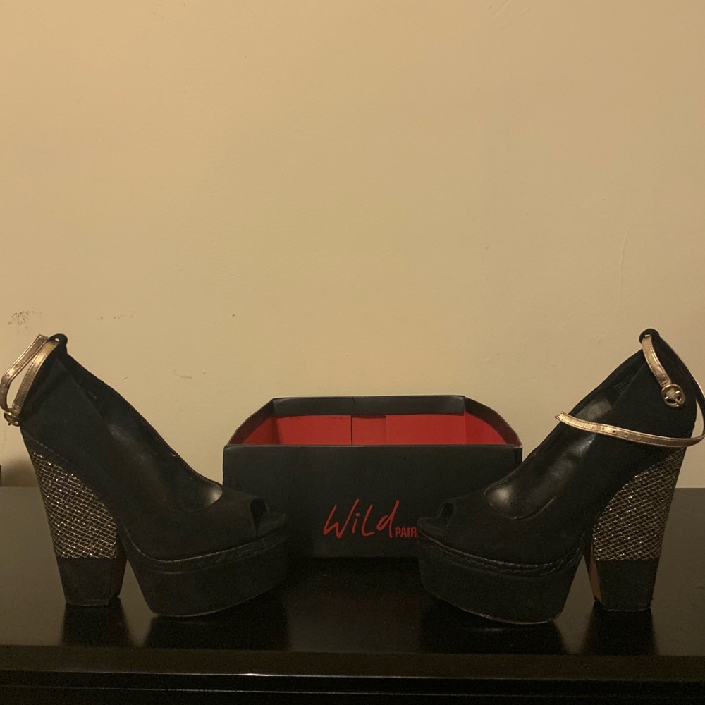 Platform Peep Toe Heel w/ Gold Detail by Wild Pair
